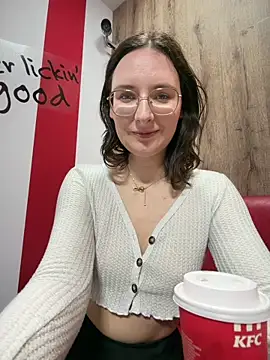 The Snowwhitee online show from April 4, 9:12 pm