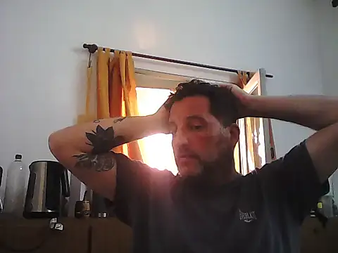 Reload 033 online show from April 24, 2:41 pm