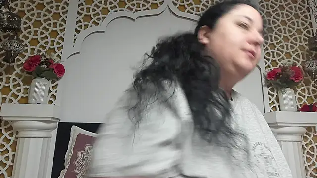 AleshaArabian online show from February 16, 5:03 am