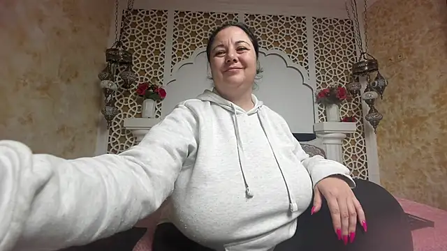 AleshaArabian online show from February 18, 5:36 am