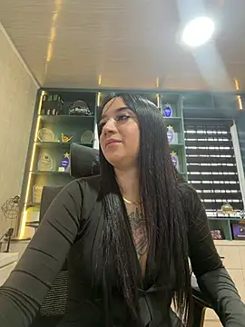 Snapshot of EmmyEvans1 chatting on March 7, 7:44 pm EmmyEvans1 online show from March 7, 7:44 pm