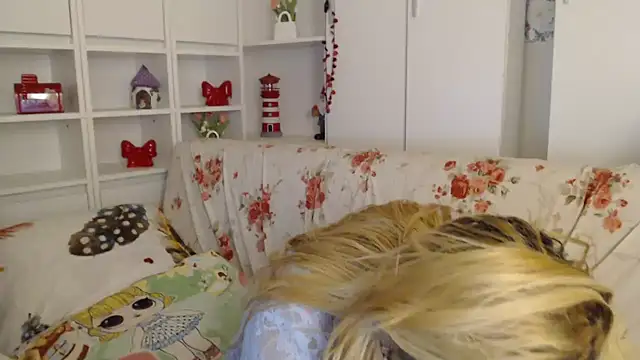 spell of love online show from April 4, 7:11 pm