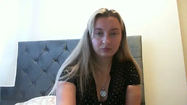 SusanCurt online show from December 17, 12:11 pm