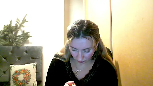 SusanCurt online show from January 31, 8:18 pm