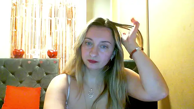 SusanCurt online show from March 5, 7:43 pm