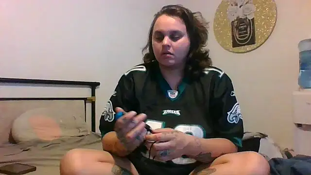 lyshaa online show from October 6, 6:11 am