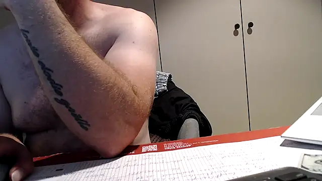Snapshot of mrbigballs chatting on May 31, 10:00 pm mrbigballs online show from May 31, 10:00 pm