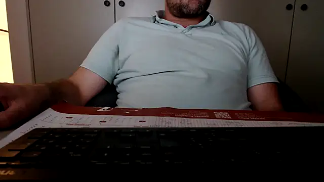 Snapshot of mrbigballs chatting on June 13, 9:02 pm mrbigballs online show from June 13, 9:02 pm