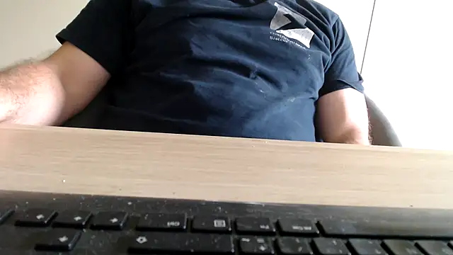 Snapshot of mrbigballs chatting on June 28, 4:46 pm mrbigballs online show from June 28, 4:46 pm