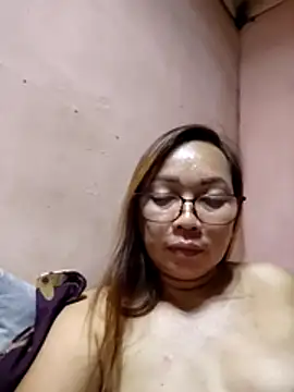 asianwet4u online show from May 8, 5:18 pm