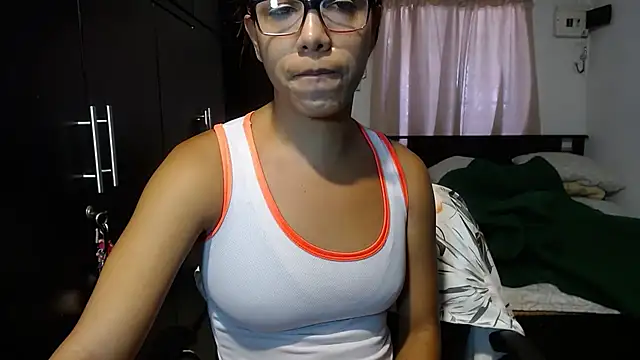 sensual nataliee online show from January 22, 6:52 pm