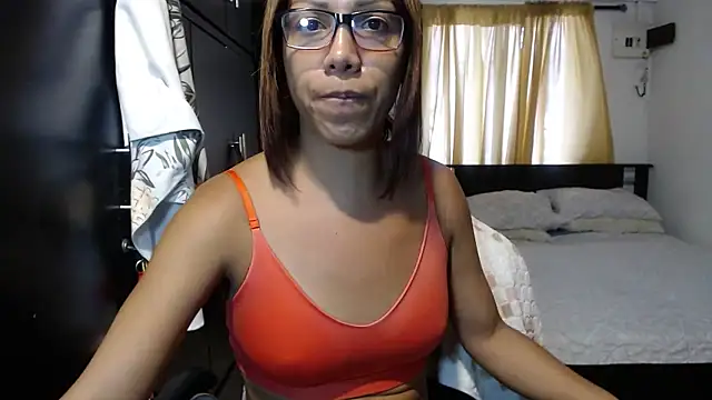 sensual nataliee online show from February 25, 7:25 pm