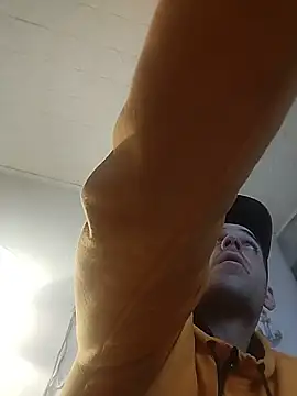 Codymc89 online show from December 4, 2:54 am