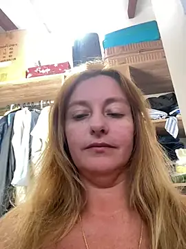 Snapshot of moniquerainx chatting on June 27, 3:28 pm moniquerainx online show from June 27, 3:28 pm