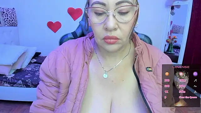 esmeralda milf online show from February 23, 1:52 pm