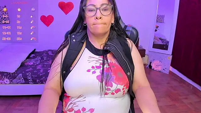 esmeralda milf online show from March 23, 8:24 pm