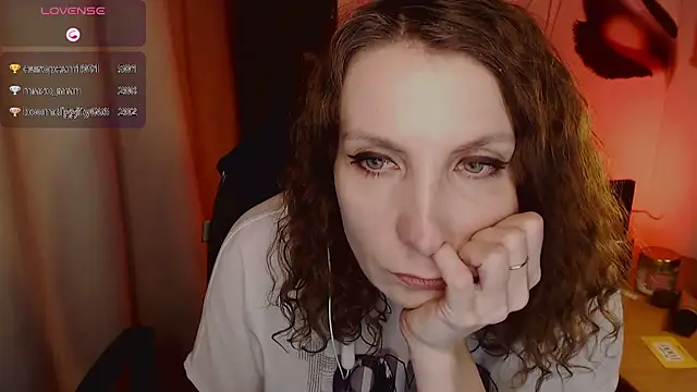 Snapshot of JohansonKatie chatting on January 26, 11:39 pm JohansonKatie online show from January 26, 11:39 pm