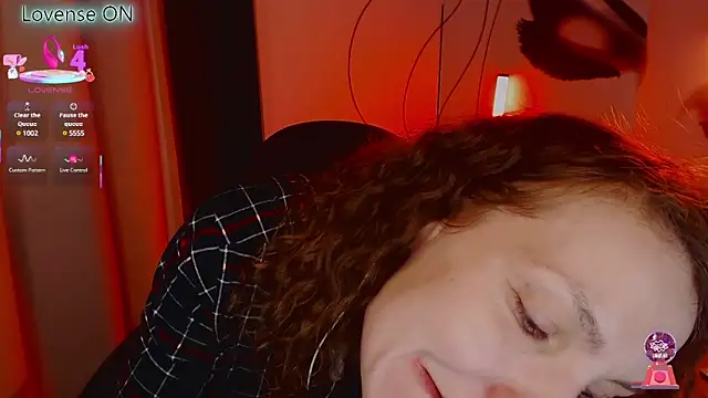 Snapshot of JohansonKatie chatting on March 20, 12:51 am JohansonKatie online show from March 20, 12:51 am