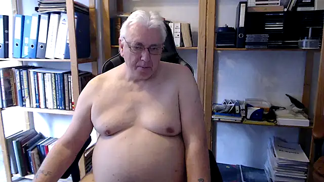 Snapshot of SchwanzhureXXL chatting on March 30, 10:16 am SchwanzhureXXL online show from March 30, 10:16 am