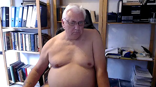 Snapshot of SchwanzhureXXL chatting on July 8, 2:10 pm SchwanzhureXXL online show from July 8, 2:10 pm