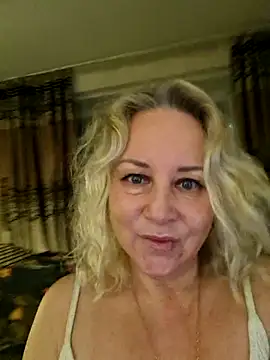 Snapshot of Janahotty chatting on April 30, 9:52 pm Janahotty online show from April 30, 9:52 pm