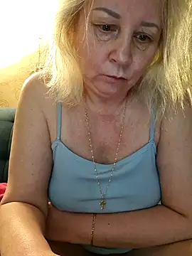 Snapshot of Janahotty chatting on May 2, 10:48 pm Janahotty online show from May 2, 10:48 pm