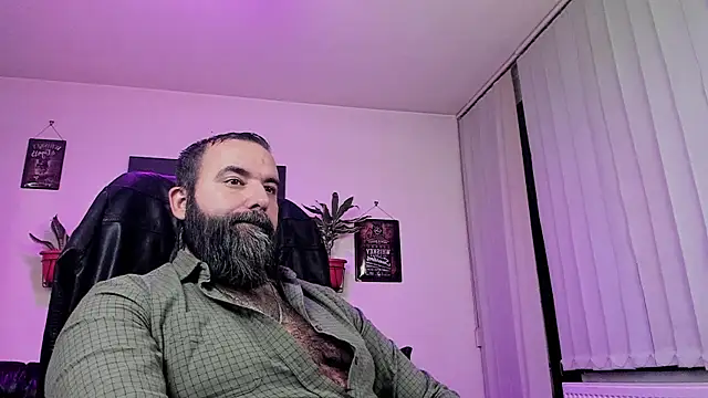 Snapshot of ChristophJules chatting on December 13, 4:11 am ChristophJules online show from December 13, 4:11 am