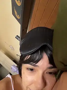 Evie-Luna online show from November 22, 7:02 pm