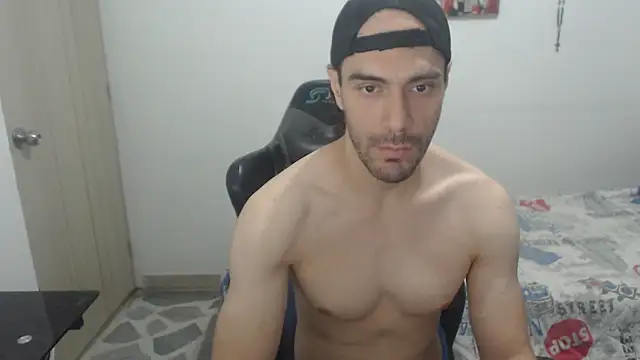 Snapshot of samuelgarcia_ chatting on June 29, 3:24 am samuelgarcia online show from June 29, 3:24 am