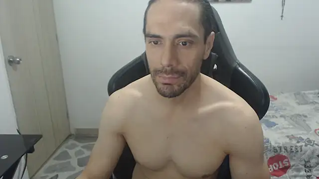 Snapshot of samuelgarcia_ chatting on July 4, 7:58 am samuelgarcia online show from July 4, 7:58 am