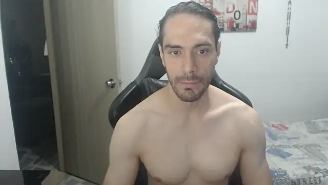 Snapshot of samuelgarcia_ chatting on July 11, 3:31 am samuelgarcia online show from July 11, 3:31 am