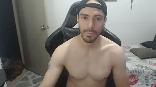 Snapshot of samuelgarcia_ chatting on July 24, 7:17 am samuelgarcia online show from July 24, 7:17 am