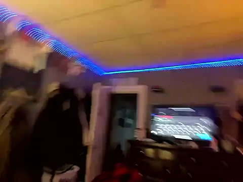 Snapshot of mirandamark2020 chatting on January 8, 5:48 pm mirandamark2020 online show from January 8, 5:48 pm