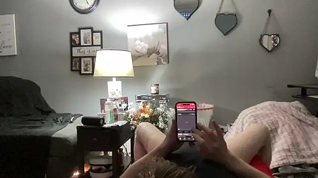 mirandamark2020 online show from March 31, 6:25 am