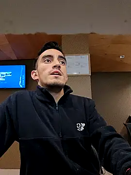 TommyMomentum online show from January 16, 2:04 am