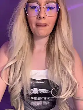 mollyxxx online show from January 1, 11:40 pm