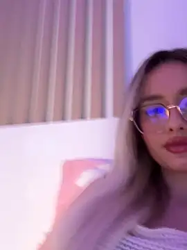 mollyxxx online show from March 15, 5:41 am