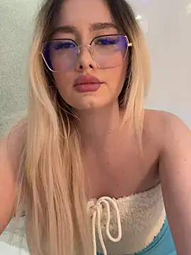 mollyxxx online show from February 25, 3:27 am