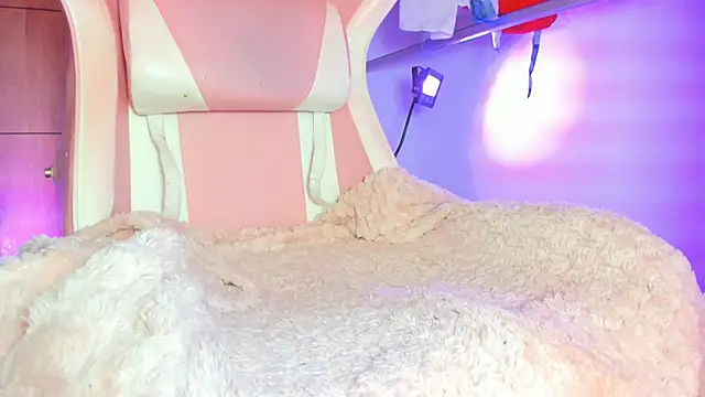 Snapshot of KataFerreira777 chatting on November 22, 9:36 pm KataFerreira777 online show from November 22, 9:36 pm