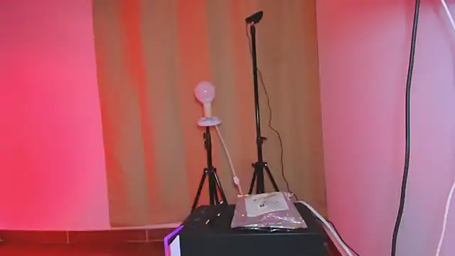 KataFerreira777 online show from April 14, 2:17 am