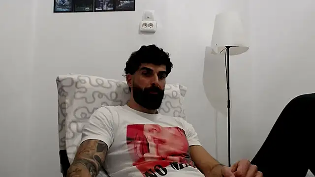 Verycutex online show from February 6, 1:25 pm