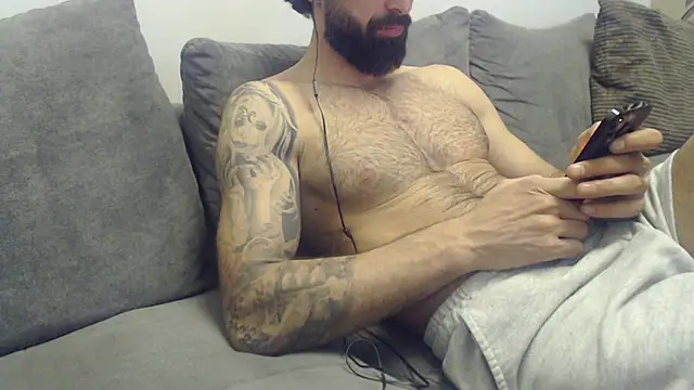 Snapshot of Verycutex chatting on April 26, 6:27 pm Verycutex online show from April 26, 6:27 pm