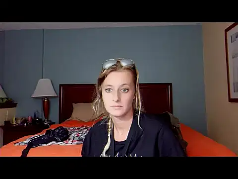 Snapshot of AsiaGoesPro chatting on October 3, 12:07 am AsiaGoesPro online show from October 3, 12:07 am