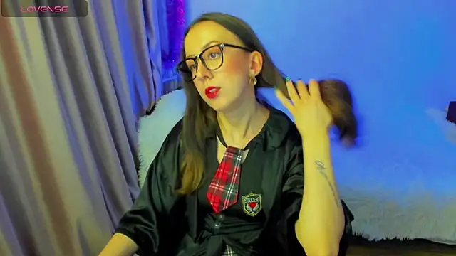 Snapshot of CurlySteph chatting on January 18, 5:06 pm CurlySteph online show from January 18, 5:06 pm