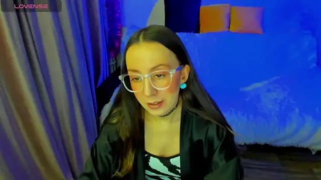 Snapshot of CurlySteph chatting on February 5, 8:46 pm CurlySteph online show from February 5, 8:46 pm