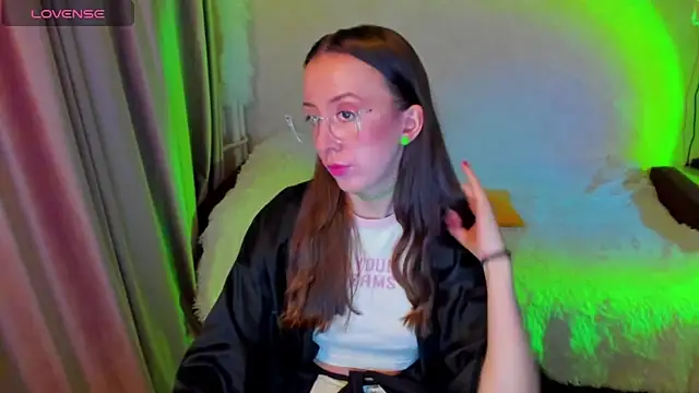 Snapshot of CurlySteph chatting on February 9, 8:13 pm CurlySteph online show from February 9, 8:13 pm