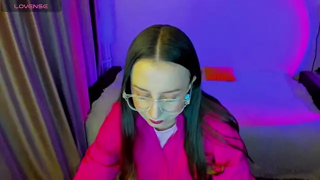 Snapshot of CurlySteph chatting on February 14, 7:54 pm CurlySteph online show from February 14, 7:54 pm