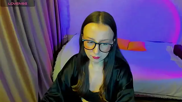 Snapshot of CurlySteph chatting on February 19, 8:16 pm CurlySteph online show from February 19, 8:16 pm