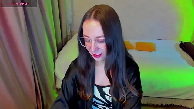 Snapshot of CurlySteph chatting on February 22, 7:12 pm CurlySteph online show from February 22, 7:12 pm