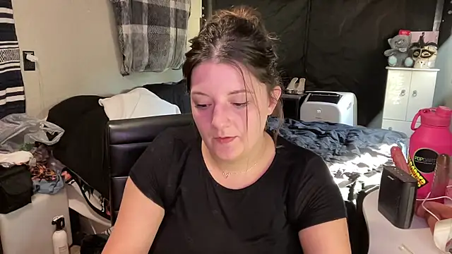 magicsparkles online show from February 3, 8:25 pm